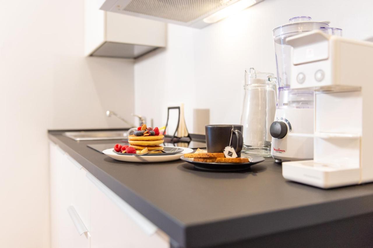 Smart & Urban Suites - Corso51 ริมินี ภายนอก รูปภาพ